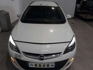 opel astra j sports tourer 2010-2015 del año 2013