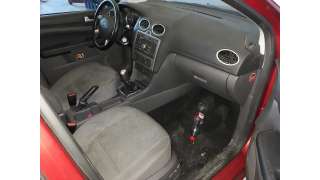 ford focus berlina (cap) 2004-2007 del año 2005
