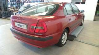 mitsubishi carisma berlina 4 (da0) 1999-2000 del año 2000