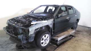 nissan primera berlina (p11) 1999-2002 del año 2000