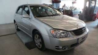 kia cerato 2004-2007 del año 2005