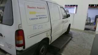 nissan vanette cargo 1995-2002 del año 2000