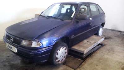 opel astra f berlina 1991-1998 del año 1996