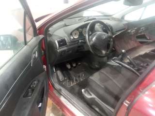 peugeot 407 2004-2011 del año 2004