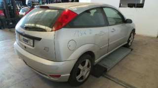ford focus berlina (cak) 1998-2004 del año 2001