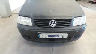 volkswagen polo berlina (6n2) 1999-2002 del año 2001