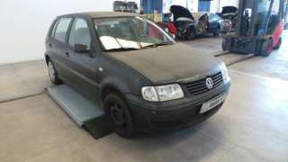 volkswagen polo berlina (6n2) 1999-2002 del año 2001
