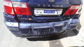 kia carens 2002-2006 del año 2004