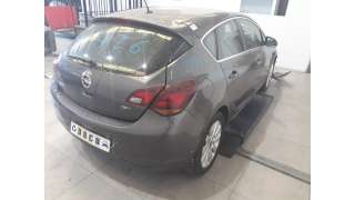 opel astra j lim. 2009-2015 del año 2012