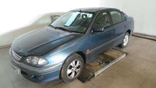 toyota avensis berlina (t 22) 1997-2003 del año 2000