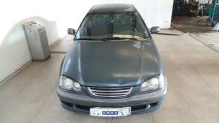 toyota avensis berlina (t 22) 1997-2003 del año 2000