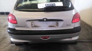 peugeot 206 berlina 1998-2010 del año 1999