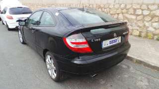 mercedes-benz clase c (w203) sportcoupe 2000-2008 del año 2006