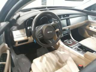 jaguar xf 2015- del año 2016