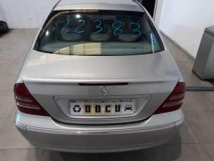 mercedes-benz clase c (w203) berlina 2000-2007 del año 2001 2