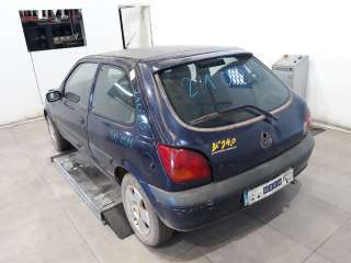 ford fiesta berlina (dx) 1999-2002 del año 2001