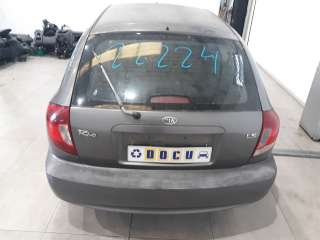 kia rio 2000-2005 del año 2004