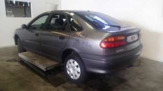 renault laguna (b56) 1998-2001 del año 2000
