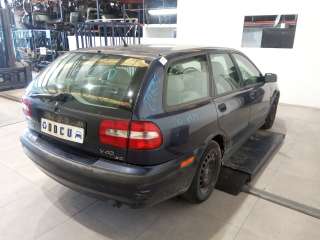 volvo v40 familiar 1995-2005 del año 2001