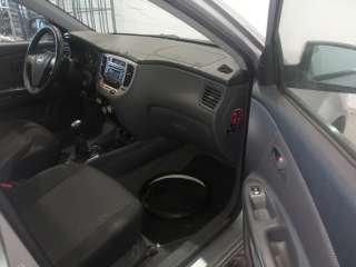 kia rio 2005-2012 del año 2008