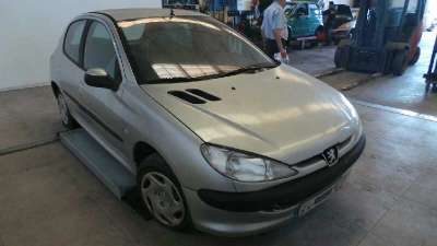 peugeot 206 berlina 1998-2010 del año 2002