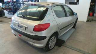 peugeot 206 berlina 1998-2010 del año 2002