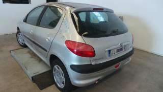 peugeot 206 berlina 1998-2010 del año 2002