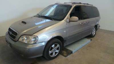 kia carnival ii 2001-2006 del año 2003