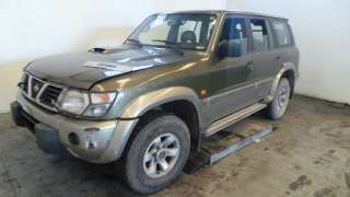 nissan patrol gr (y61) 1997-2016 del año 2000