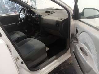 chevrolet kalos 2005-2009 del año 2004