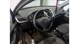 peugeot 207 2006-2012 del año 2010