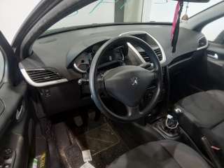 peugeot 207 2006-2012 del año 2010