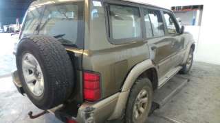 nissan patrol gr (y61) 1997-2016 del año 2000