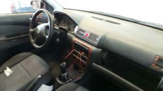 skoda octavia berlina (1u2) 1997-1998 del año 2000