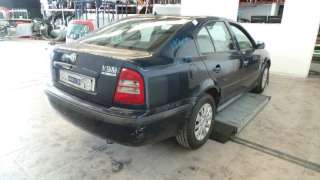 skoda octavia berlina (1u2) 1997-1998 del año 2000