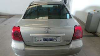 toyota avensis berlina (t25) 2003-2009 del año 2004