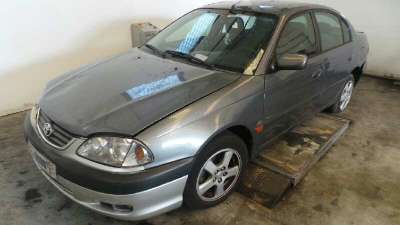 toyota avensis berlina (t 22) 1997-2003 del año 2001