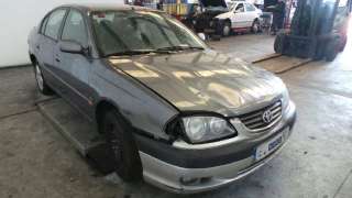 toyota avensis berlina (t 22) 1997-2003 del año 2001