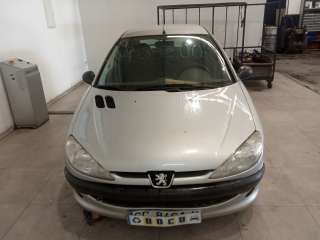 peugeot 206 berlina 1998-2010 del año 2000