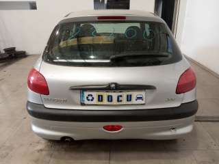 peugeot 206 berlina 1998-2010 del año 2000