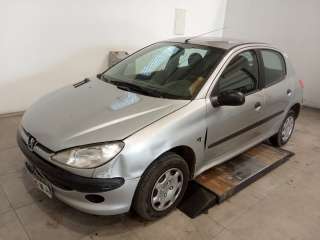 peugeot 206 berlina 1998-2010 del año 2000