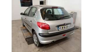 peugeot 206 berlina 1998-2010 del año 2000