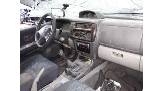 mitsubishi montero sport (k90) 1998-2007 del año 2001