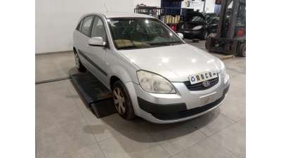 kia rio 2005-2012 del año 2005