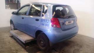 daewoo kalos 2002-2004 del año 2004