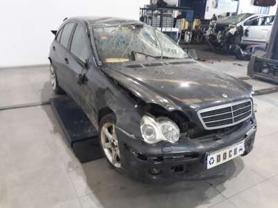 mercedes-benz clase c (w203) berlina 2000-2007 del año 2006