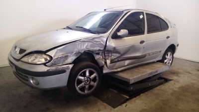 renault megane i fase 2 berlina (ba0) 1999-2002 del año 1999