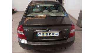 kia cerato 2004-2007 del año 2006