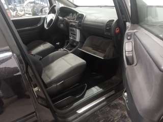 opel zafira a 1999-2005 del año 2004