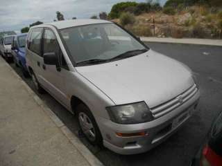 mitsubishi space runner (n60) 1999-2003 del año 2003